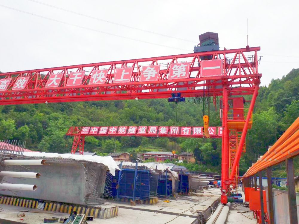 廣西來賓提梁機(jī)、路橋門機(jī)、龍門吊廠家銷售安裝維修