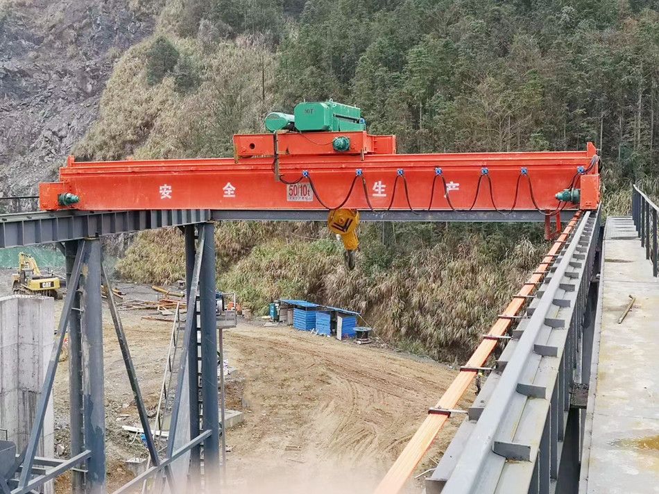 海南起重機(jī)、?？跇蚴狡鹬貦C(jī)、LH型電動葫蘆雙梁起重機(jī)