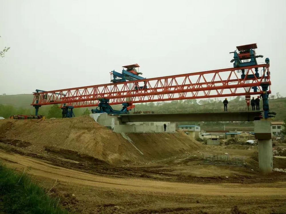 新疆和田架橋機(jī)廠家銷售、公路鐵路架橋機(jī)租賃出租、安裝維修